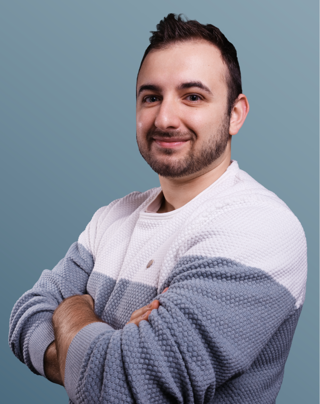 Quentin, Ingénieur réseau et sécurité chez IP Network Services, expert architecture IT et sécurité